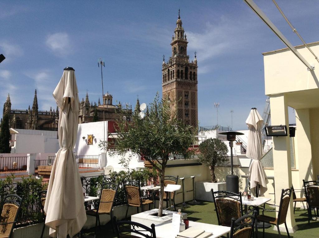 Hotel Palacio Alcazar Sevilla Bagian luar foto